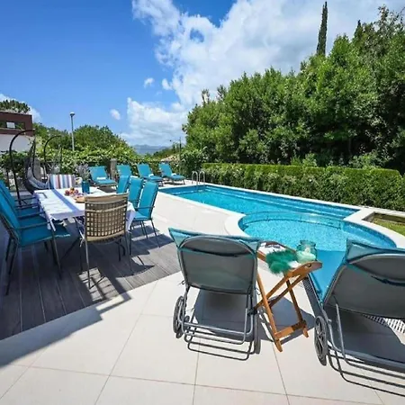 Beautiful Surrounded By Greenery With Swimming Pool Gruda