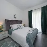 Villa Beautiful Surrounded By Greenery With Swimming Pool Gruda