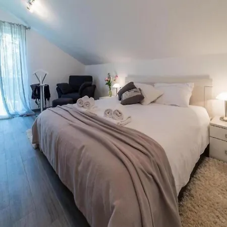 Villa Beautiful Surrounded By Greenery With Swimming Pool Gruda